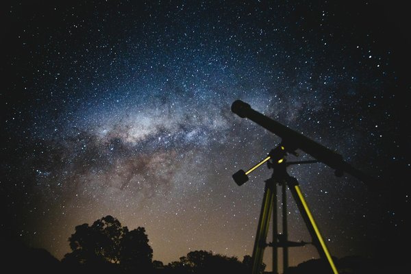 Découvrez les trésors de l'astronomie avec planète télescope